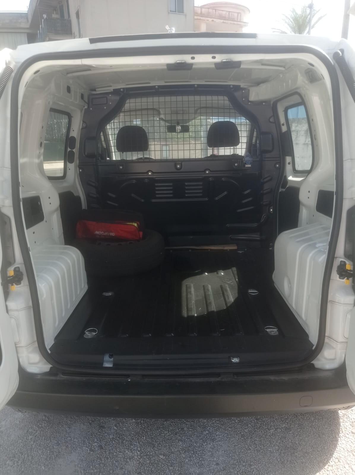Fiat Fiorino 1.3 MJT 95CV Cargo SX- 2022