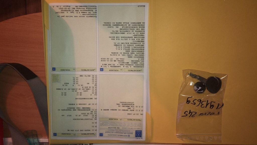 VOLVO 240 2.0 cat Station Wagon Polar