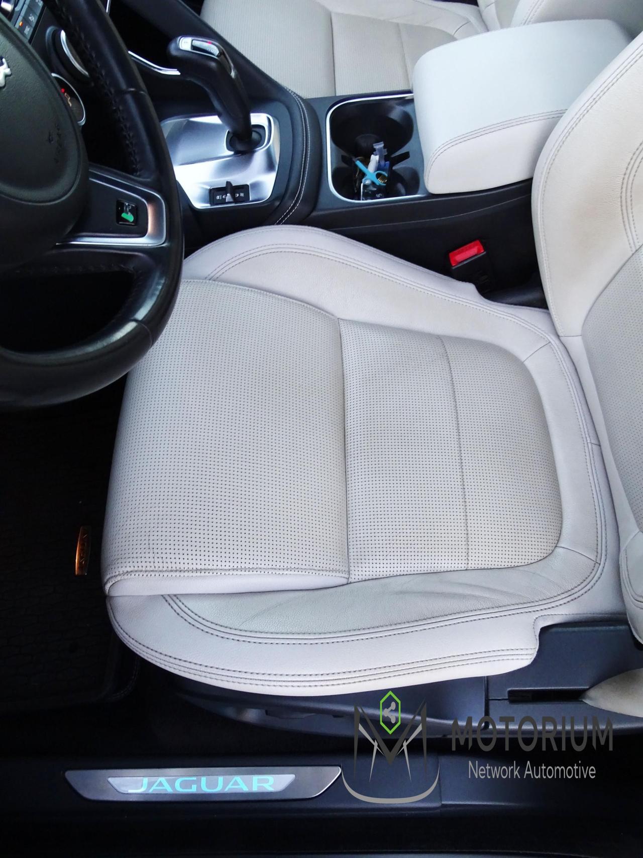 Jaguar E-Pace 2.0 AWD aut. R-Dynamic S