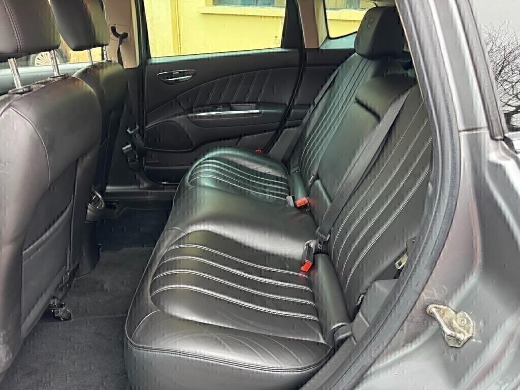 Lancia Delta 1.9 MJT Twinturbo DPF Platinum