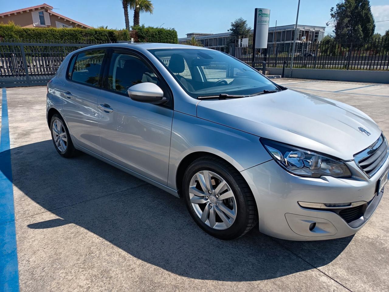 Peugeot 308 BlueHDi 100 S&S Active