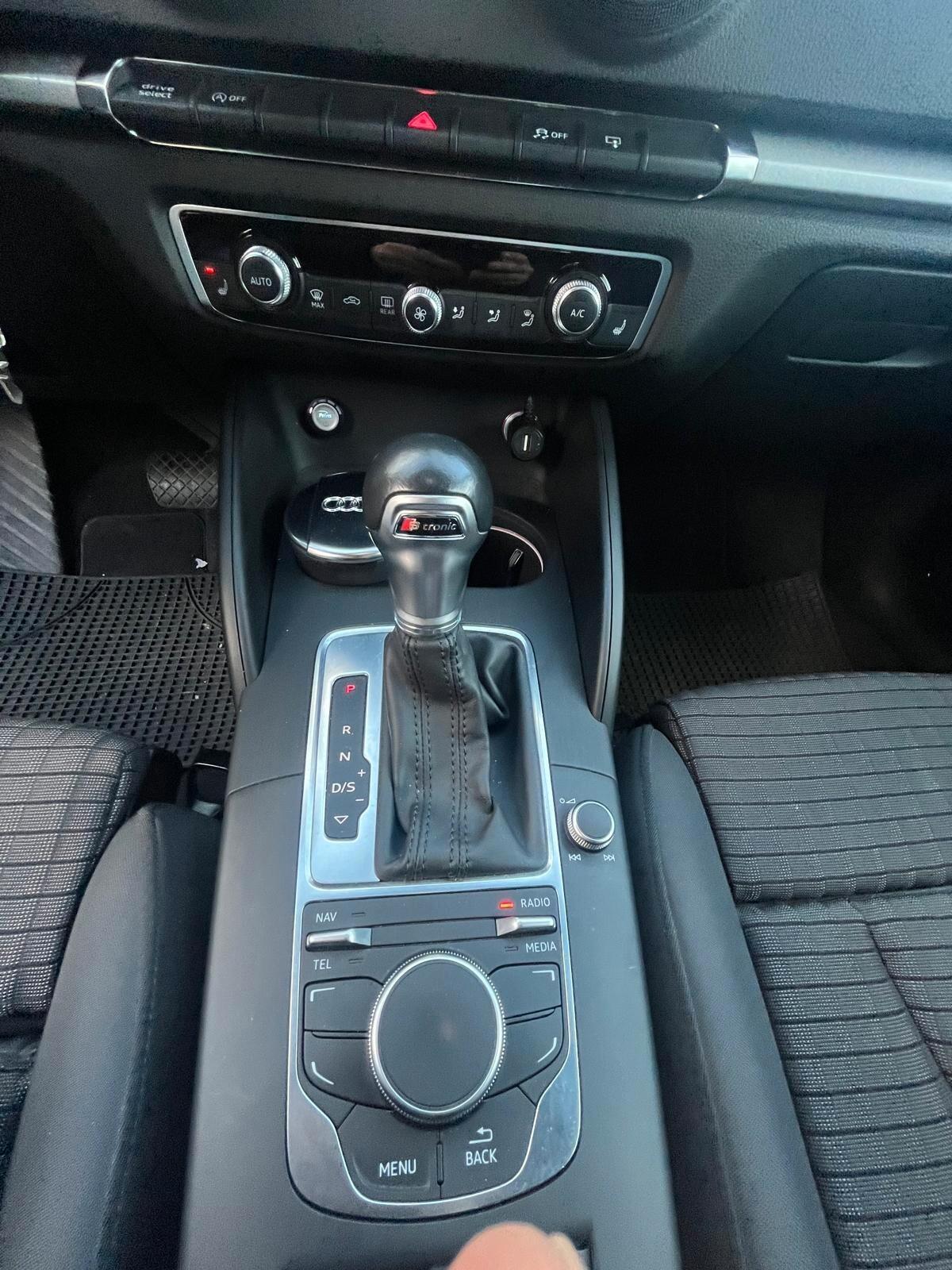 Audi A3 1.2 TFSI 110 CV S tronic Admired benzina/gpl