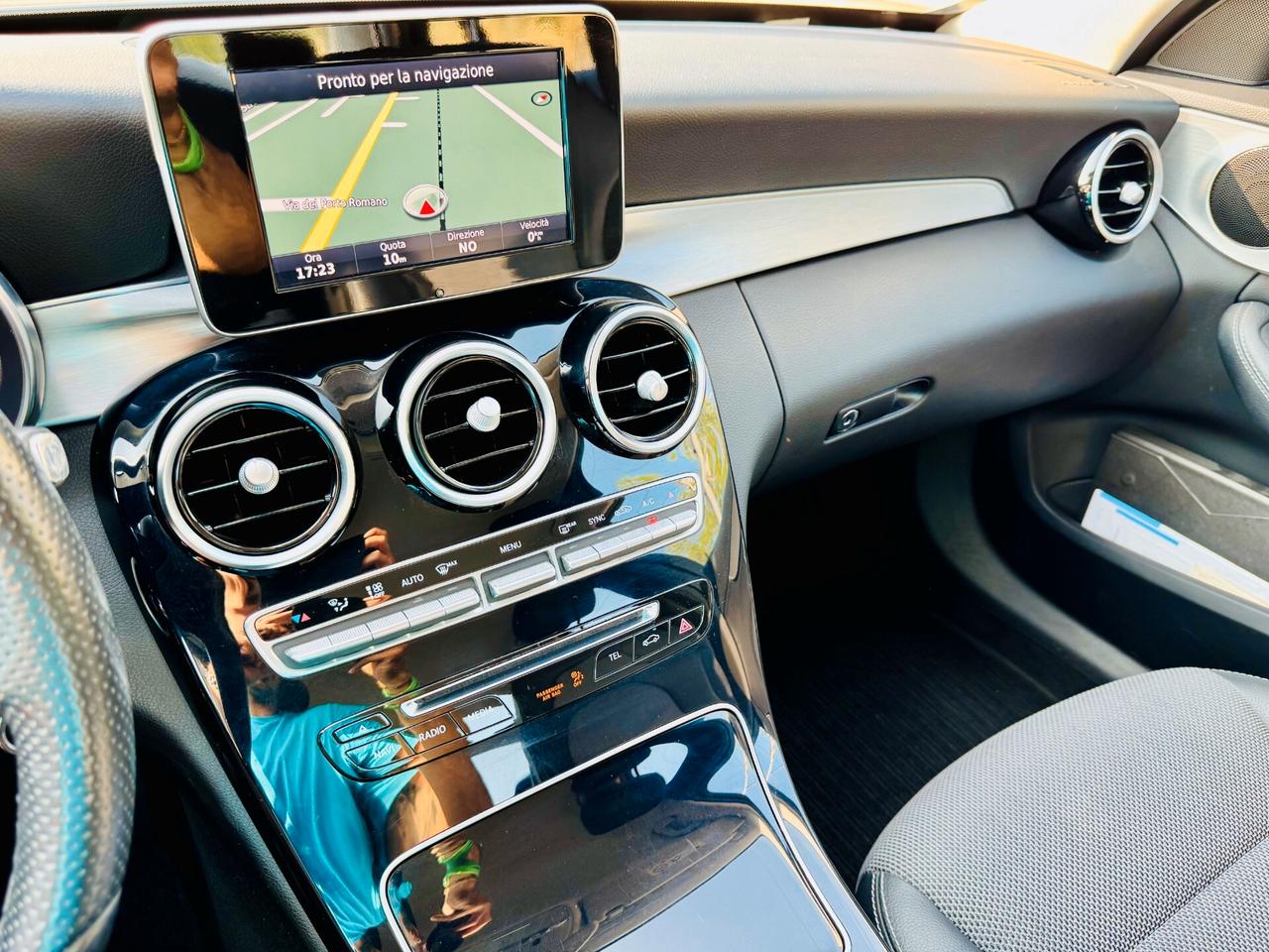 Mercedes-benz C 200 d Premium / LED / NAVI / Automatica
