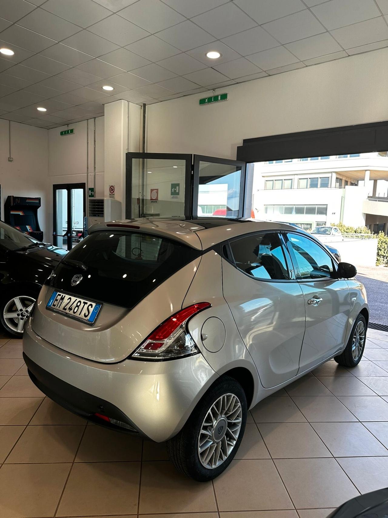 Lancia Ypsilon 1.3 MJT 16V 95 CV 5 porte S&S Gold