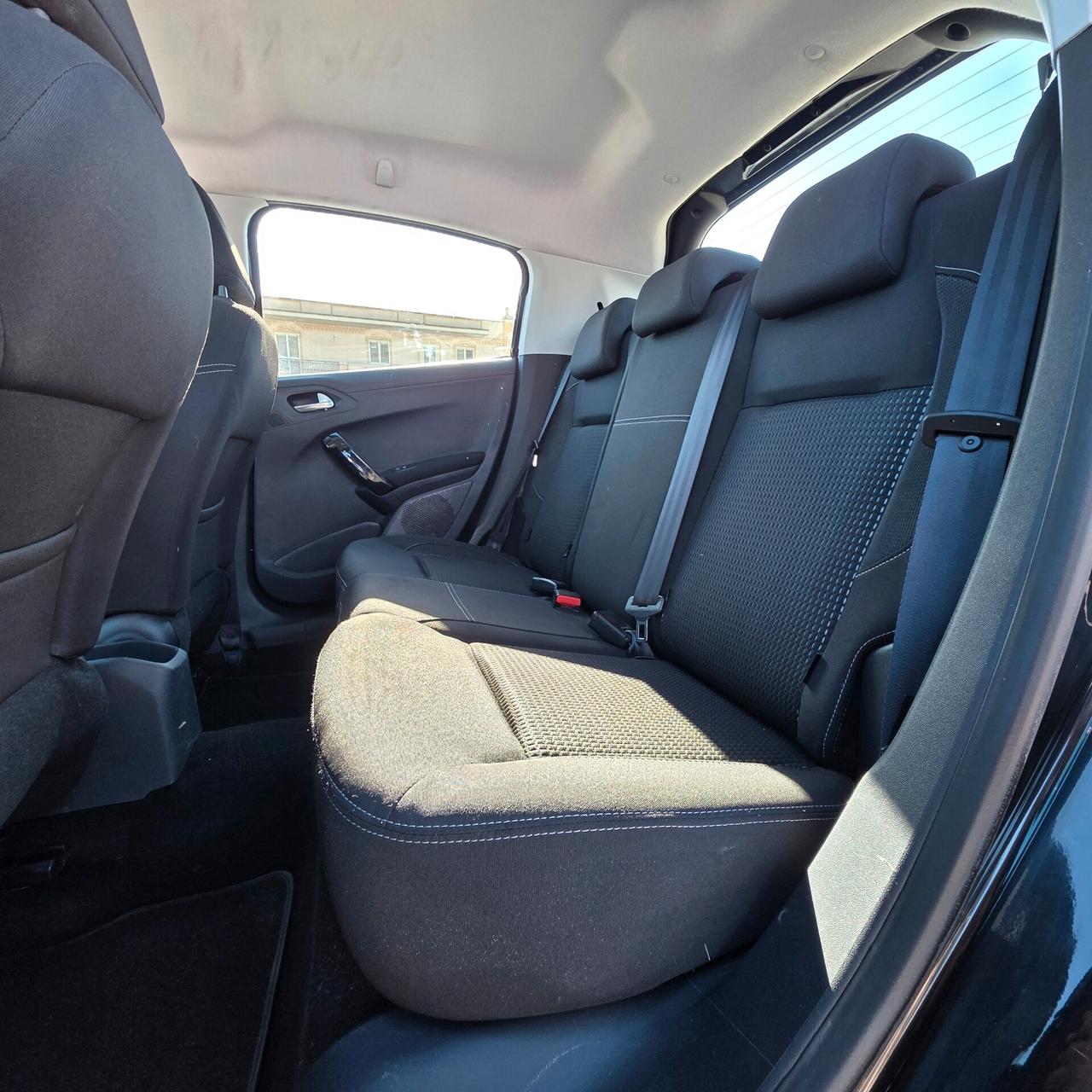 Peugeot 208 1.2 TURBO 110CV ALLURE