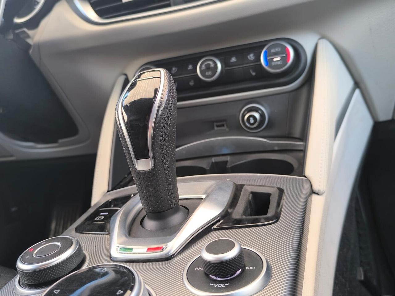 Alfa Romeo Stelvio 2.2CC 210CV AT8 Q4 Veloce 2020