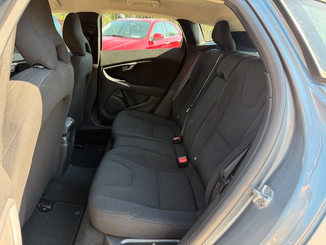 Volvo V40 D2 Business