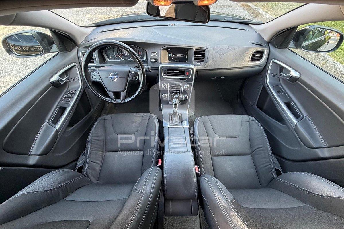 VOLVO V60 D2 1.6 Powershift Momentum