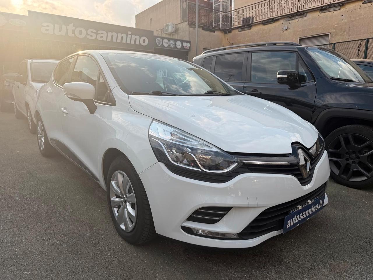 Renault Clio TCe 12V 90 CV GPL 5 porte Moschino Intens