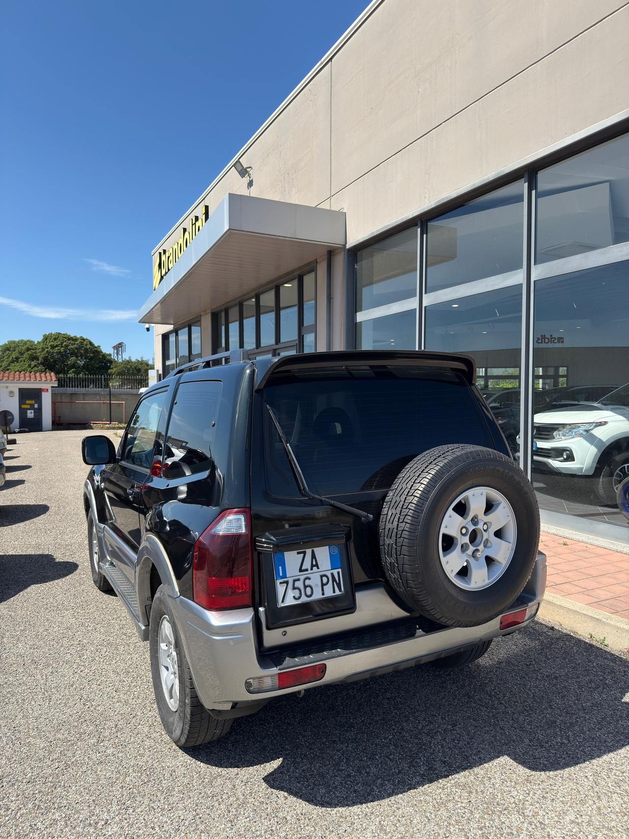 Mitsubishi Pajero 3.2 16V DI-D 3p. GLX my03"