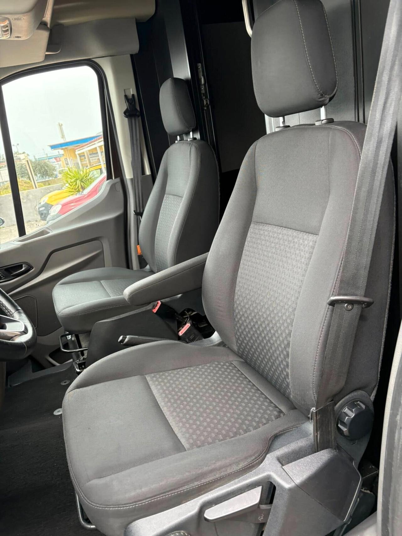 Ford Transit 2.0cc 130CV L3 H3 scaffali