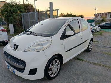 Peugeot 107 1.0 benzina - Neopatentati