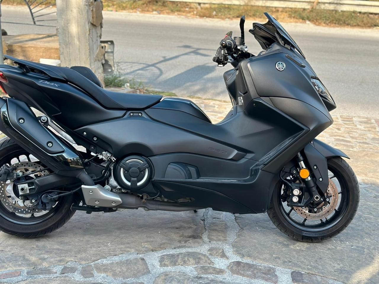 Yamaha T Max 560 TOTAL BLACK