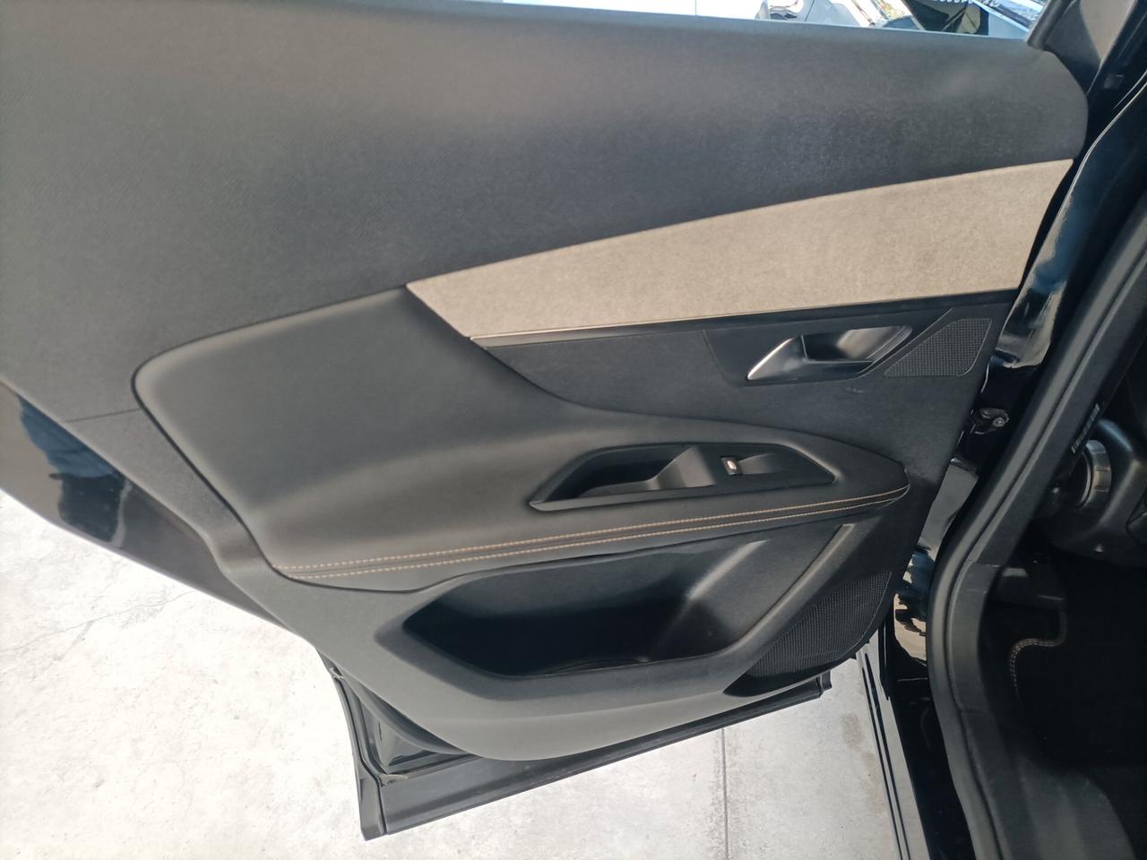 Peugeot 3008 BlueHDi 180 S&S EAT8 GT 10/2019