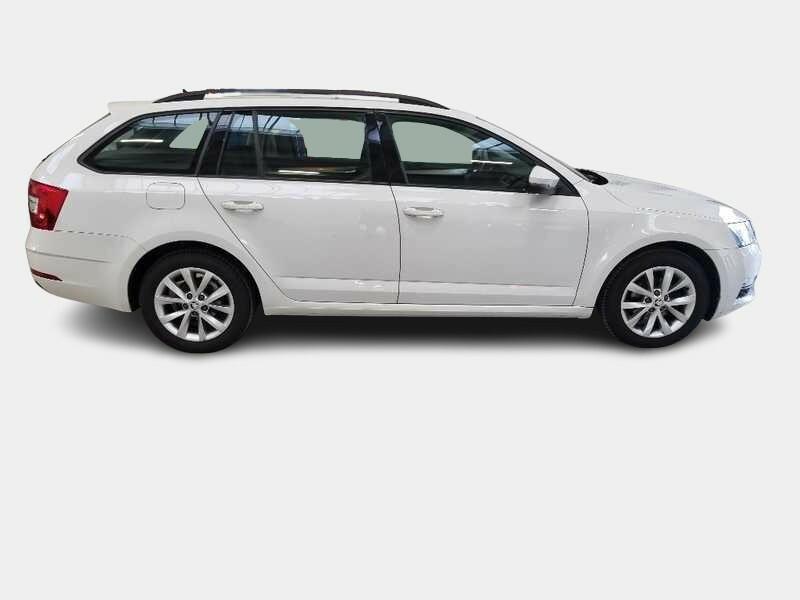 SKODA OCTAVIA WAGON 1.6 TDI CR DSG Executive