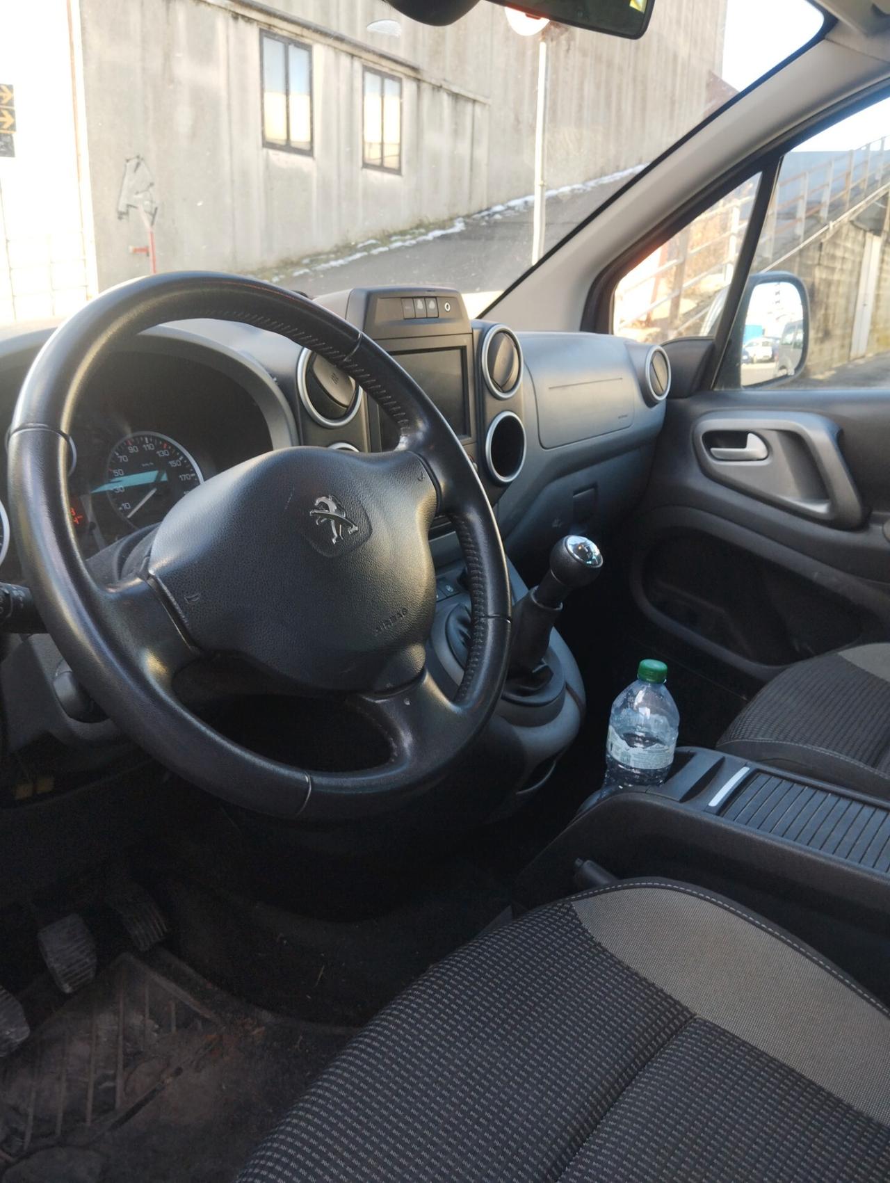 Peugeot Partner Tepee BlueHDi 100 Outdoor