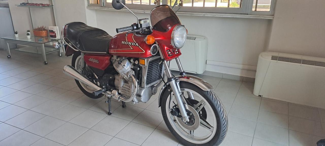 HONDA CX 500 - KM. 3.900 UNICO PROPRIETARIO - APPENA TAGLIANDATA GOMME MICHELIN NUOVE!
