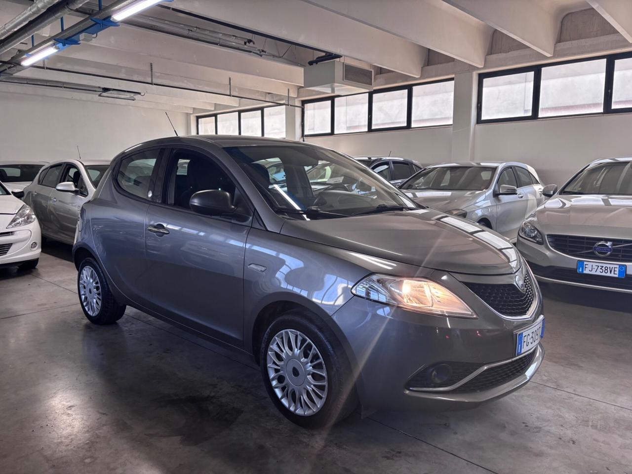 Lancia Ypsilon 1.2 B/GPL OK NEOPATENTATI