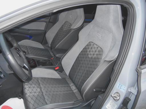 Volkswagen Golf 1.5 tsi evo R-Line 130cv SEDILI A GUSCIO