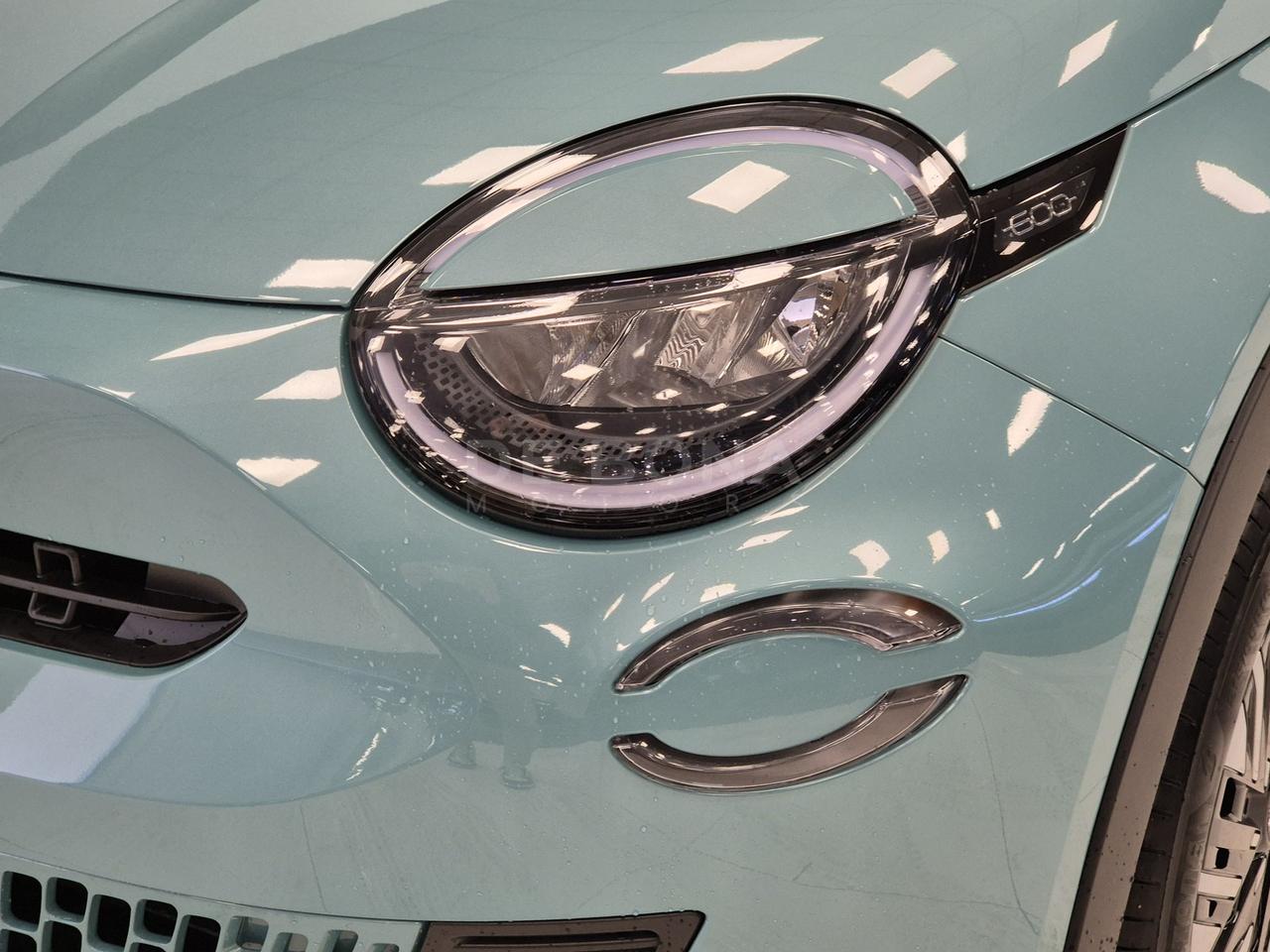 Fiat 600 1.2 hybrid 110cv auto
