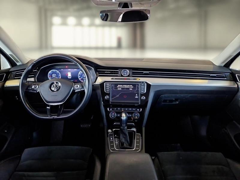 VOLKSWAGEN PASSAT VARIANT 2.0 TDI 110kW Highline BMT DSG