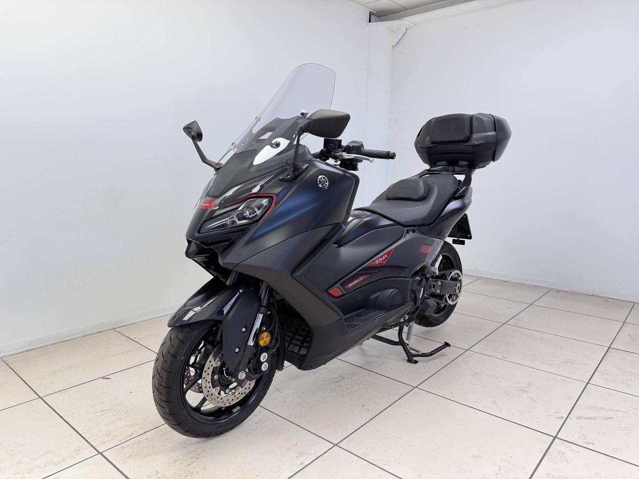 YAMAHA T-Max 560