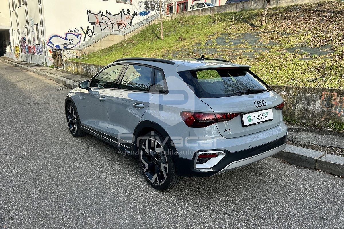 AUDI A3 allstreet TFSI 110 kW S tronic Identity Contrast