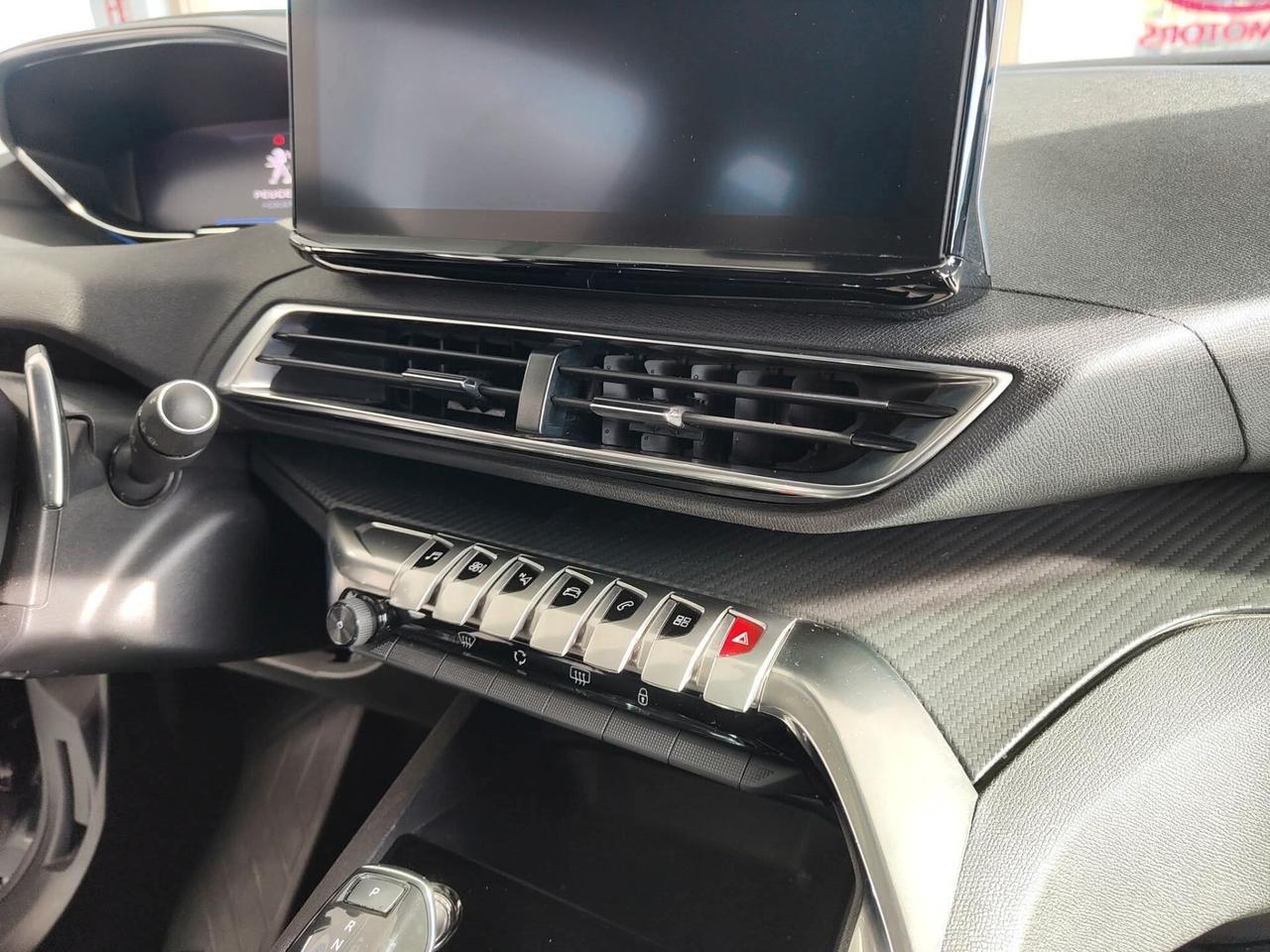 Peugeot 3008 BlueHDi 130 S&S EAT8 Allure