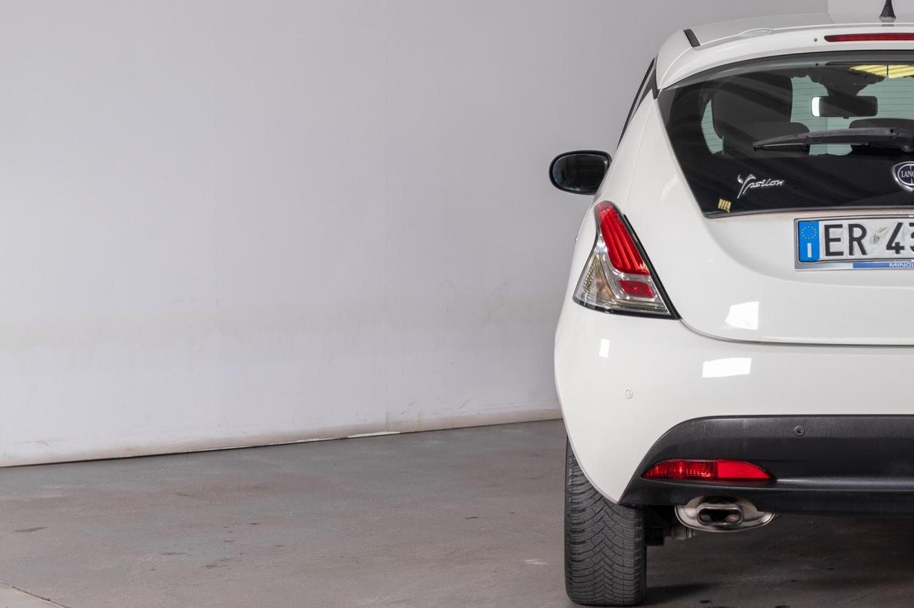 Lancia Ypsilon 1.2 Silver Ecochic Gpl 69cv 5 Porte