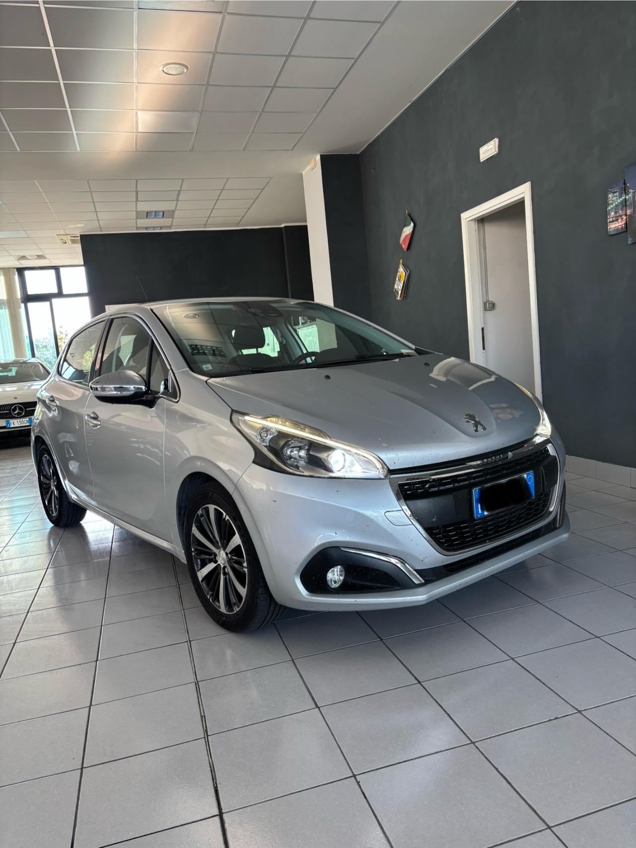 Peugeot 208 BlueHDi 75 5 porte Allure