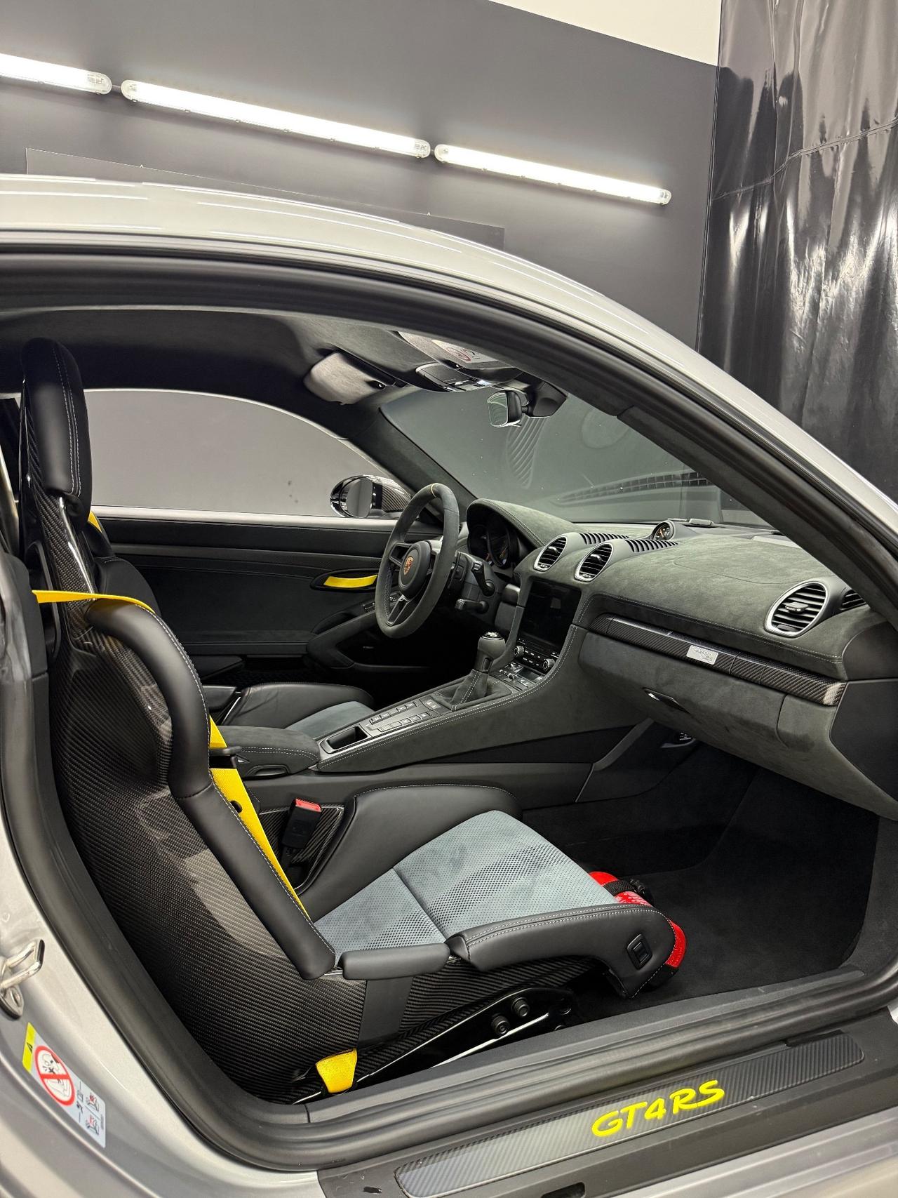 Porsche 718 Cayman 4.0 GT4 RS