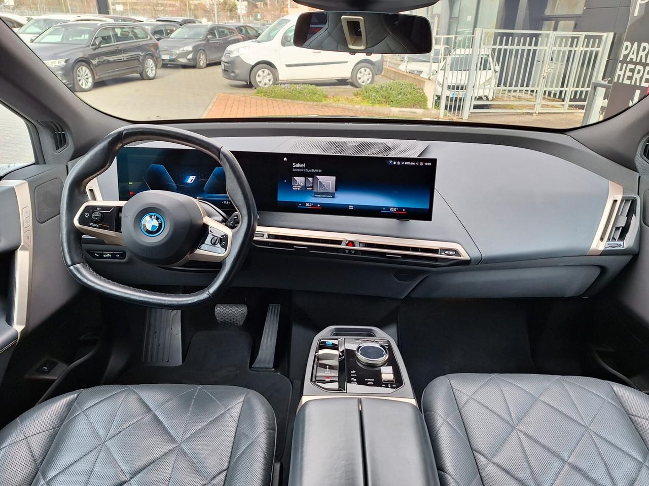 Bmw IX xDrive40 Pacchetto Sportivo IVA ESPOSTA