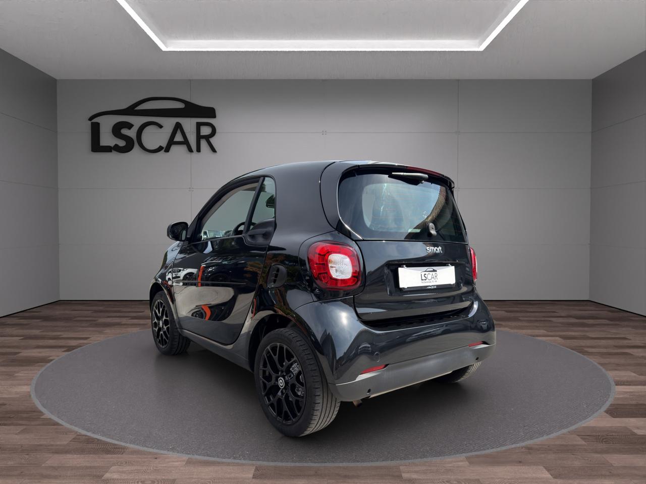 Smart fortwo coupe 0.9 Passion Turbo 90cv - Unico proprietario - Sedili riscaldabili - Cerchi in lega - Luci Led - Tetto panoramico - Schermo touch