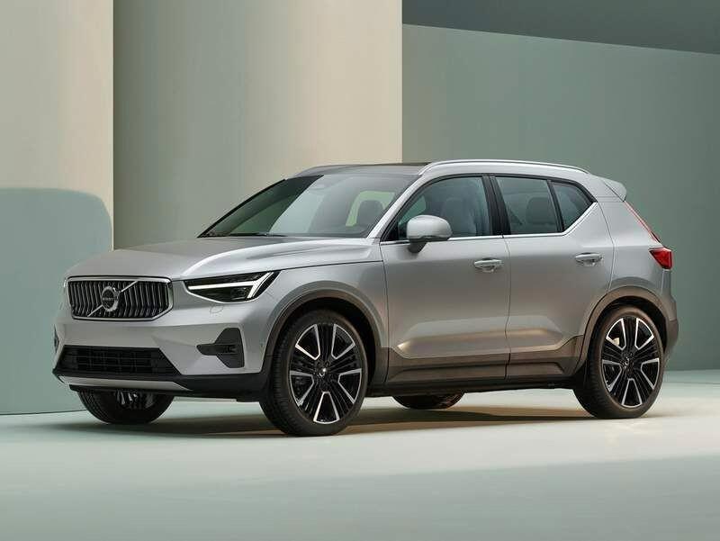 Volvo XC40 B3 automatico Core PRONTA CONSEGNA - CANONI IVA ESCLUSA - ANCHE CON ANTICIPO ZERO