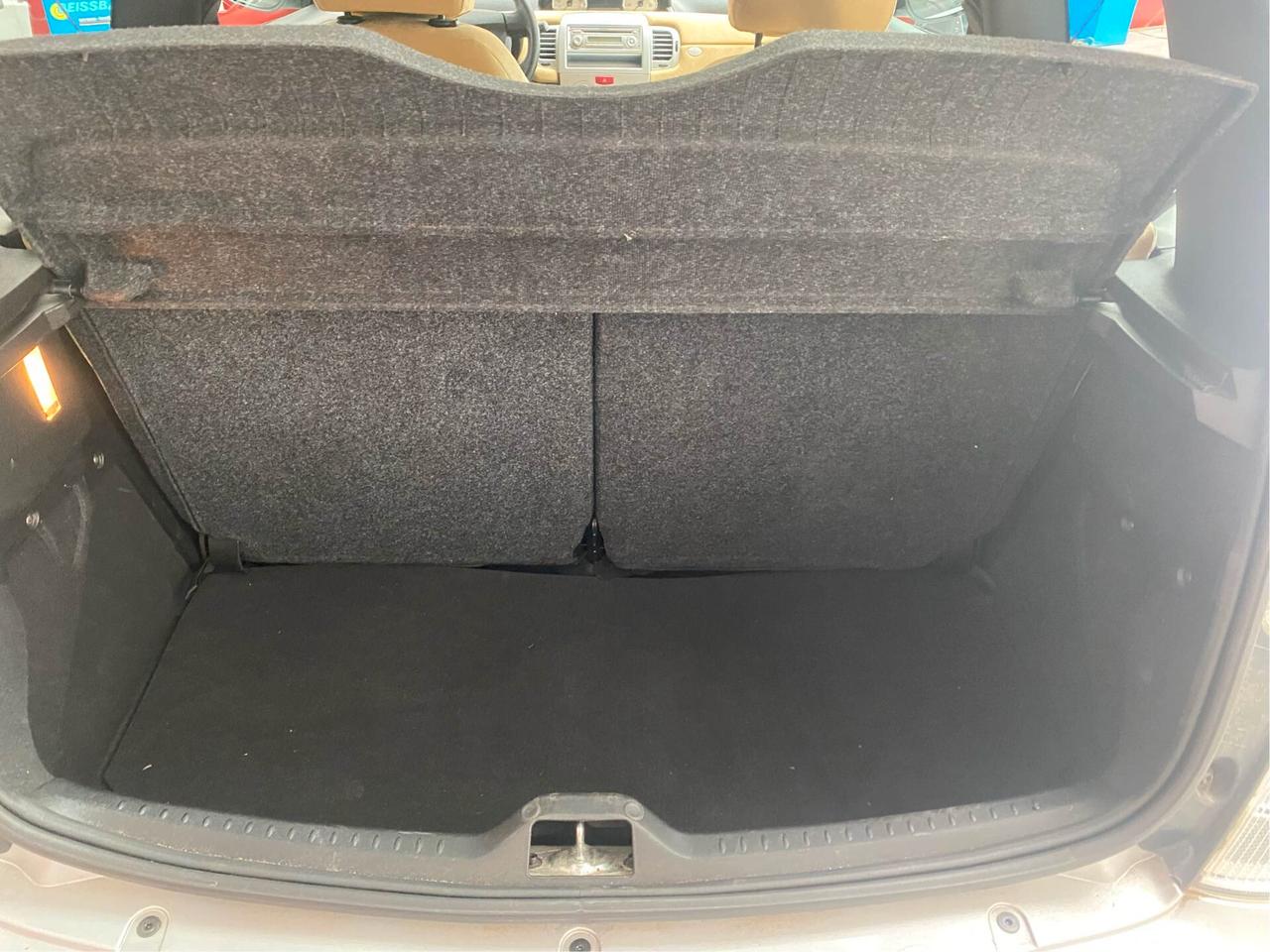 Lancia Ypsilon 1.2 Versus