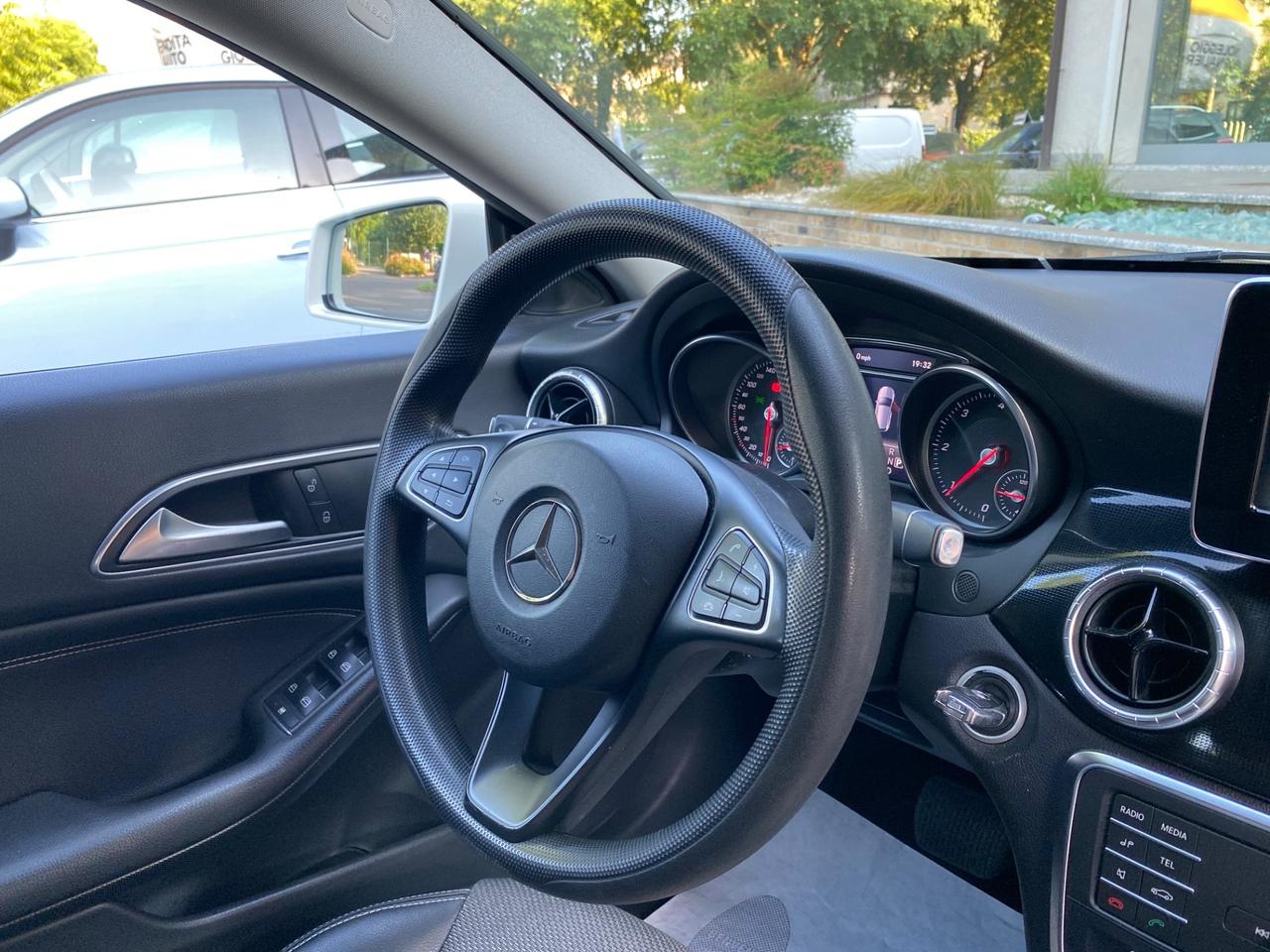 Mercedes-benz CLA 200 CLA 220 d Shooting Brake S.W. Automatic Sport