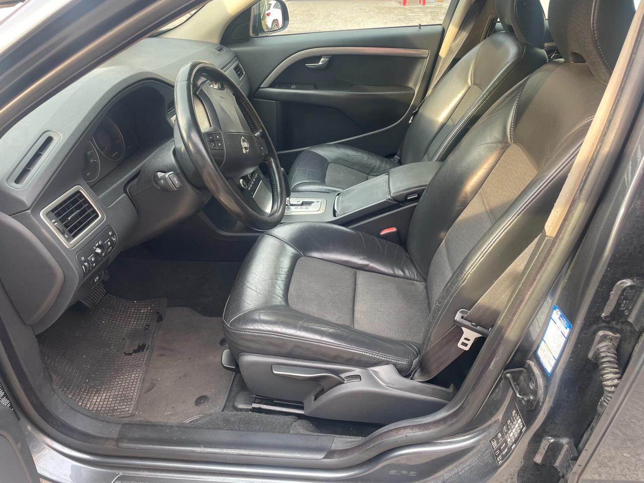 Volvo V70 2.4 D5 Geartronic Momentum