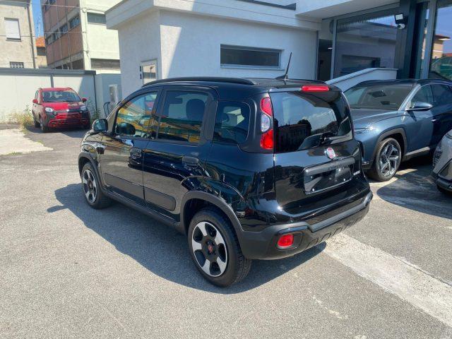 FIAT Panda Cross 1.0 FireFly S&S Hybrid con Uconnect DAB schermo 7"