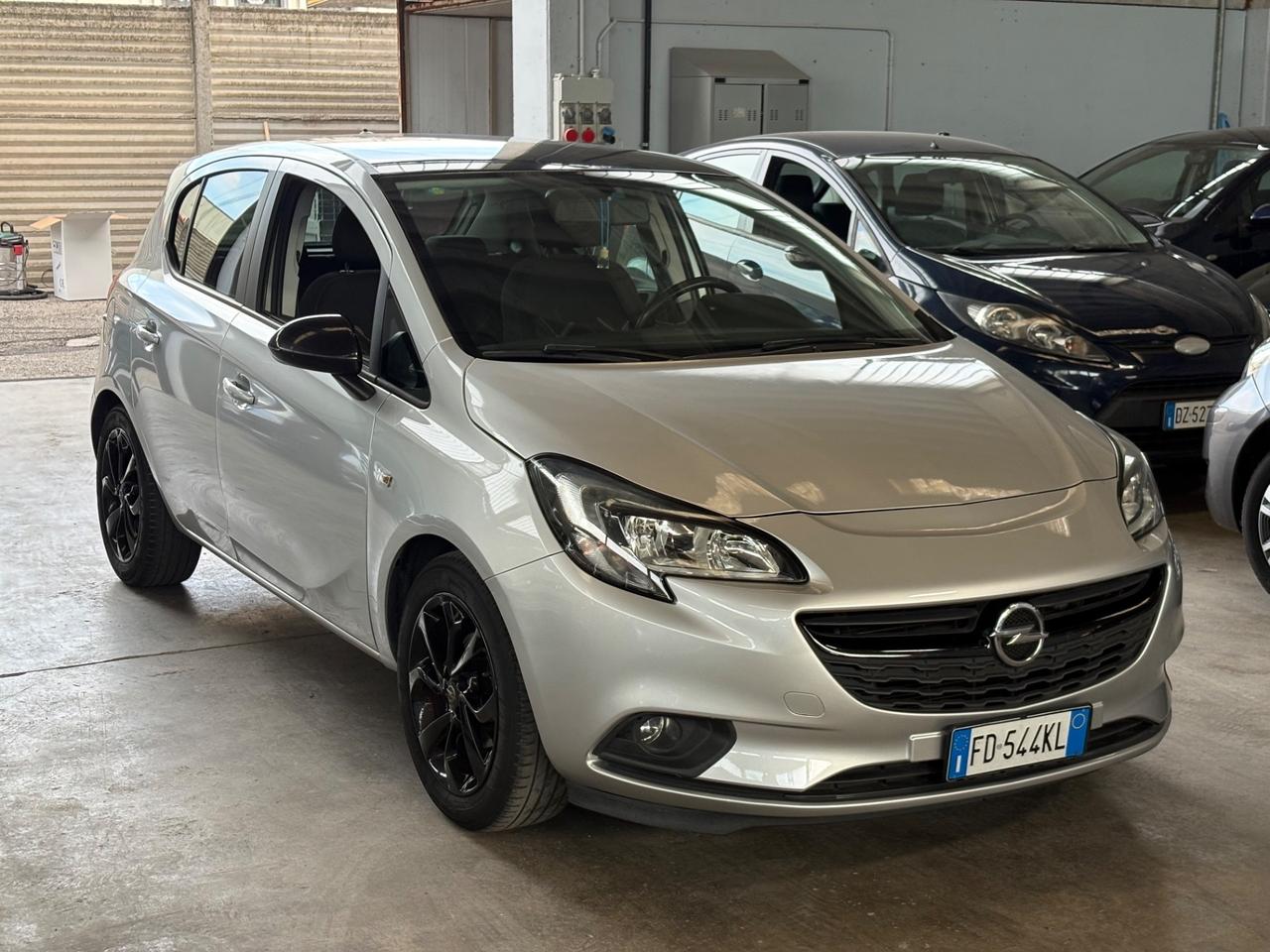 Opel Corsa 1.2 5 porte b-Color