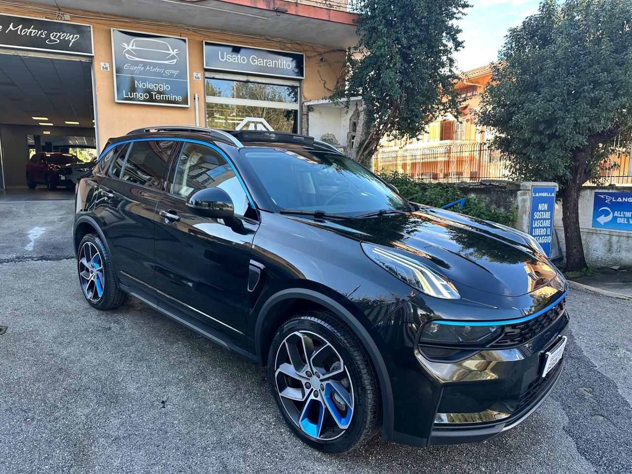 Lynk&co 01 PHEV More NO VINCOLI