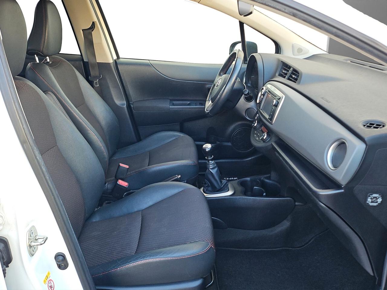 Toyota Yaris 1.4 D-4D 5 porte Trend SEDILI RISCALDABILI RETROCAMERA NAVI