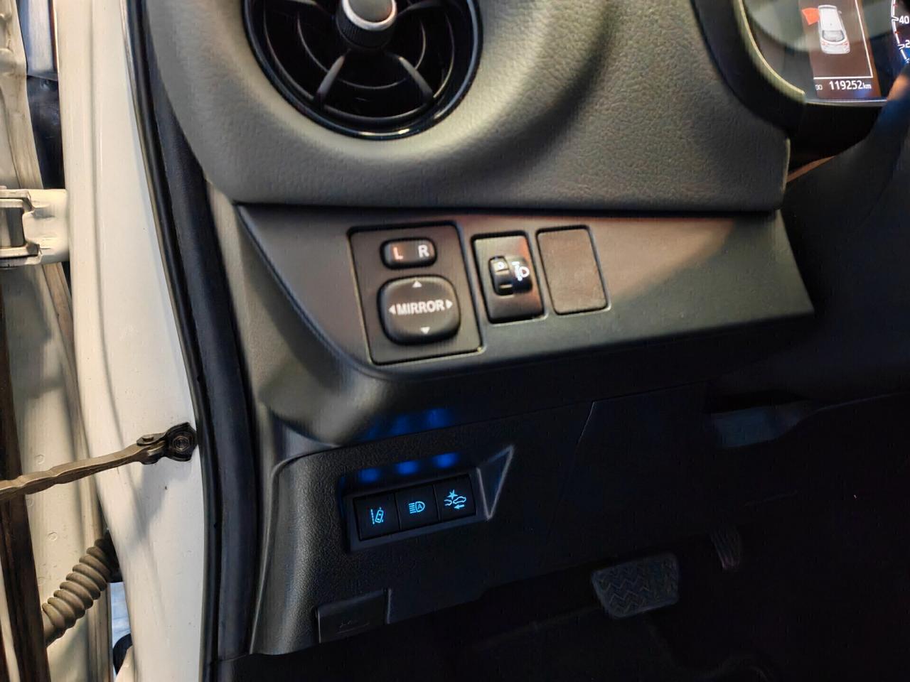 Toyota Yaris 5p 1.5 hybrid AUTOCARRO N1 4posti più IVA uniprop