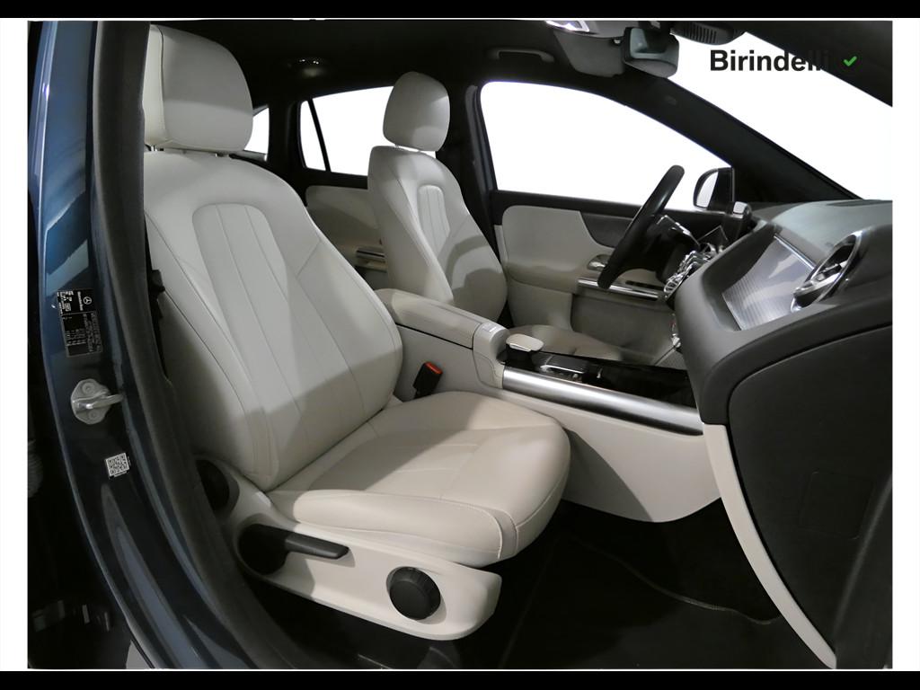 Mercedes-Benz GLA (H247) - GLA 200 d Automatic Sport