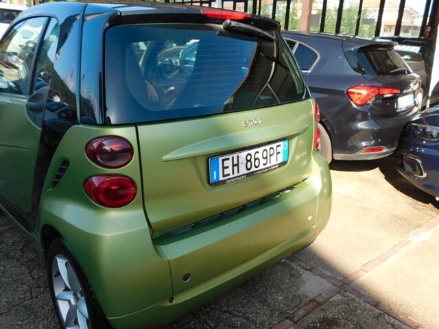 Smart ForTwo 52 kW MHD coupé White Tailor Made