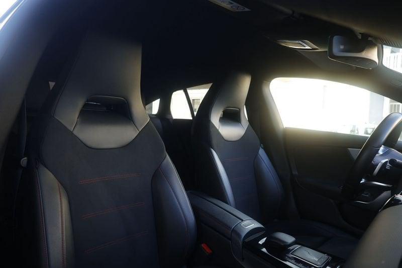 Mercedes-Benz CLA Mercedes-Benz CLA Shooting Brake 180 d Premium auto 85KW ANNO 2022