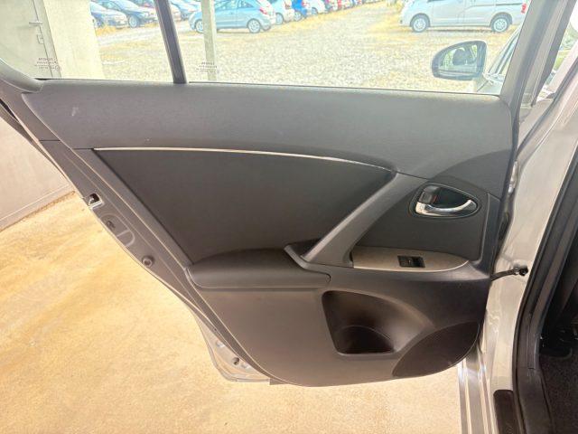 TOYOTA Avensis 2.0 D-4D KM E MOTORE ORIGINALI TAGLIANDI CERTIFICA