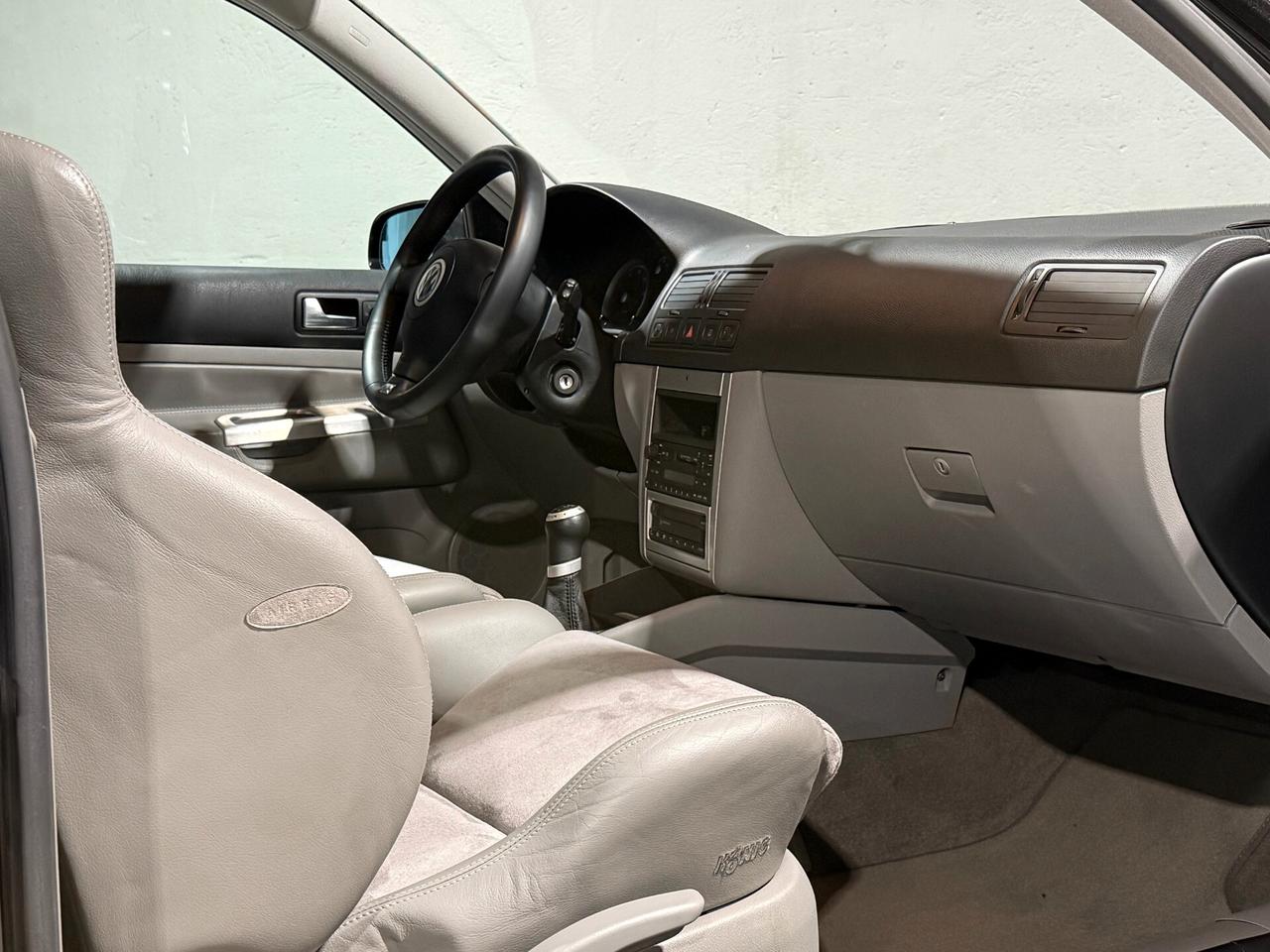 Volkswagen Golf 3.2 V6 cat 3 porte R32