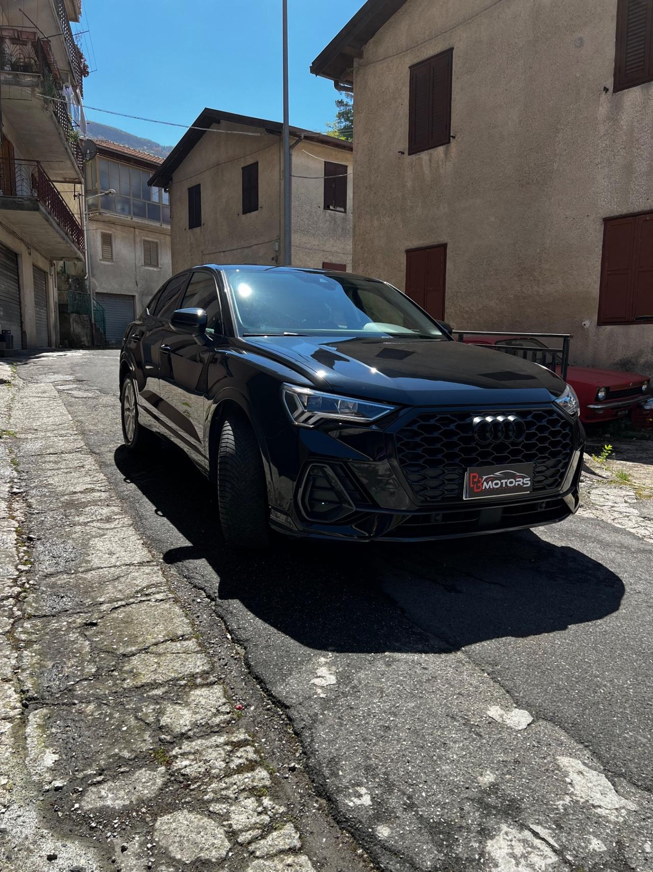 Audi Q3 SPB 35 TDI total black