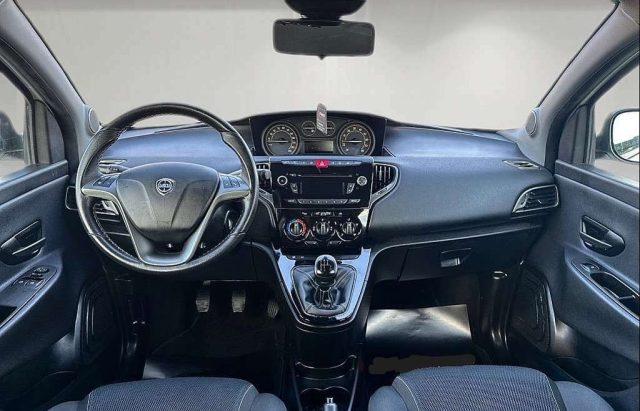 LANCIA Ypsilon 0.9 TwinAir 85 CV 5 porte S&S S Momodesign