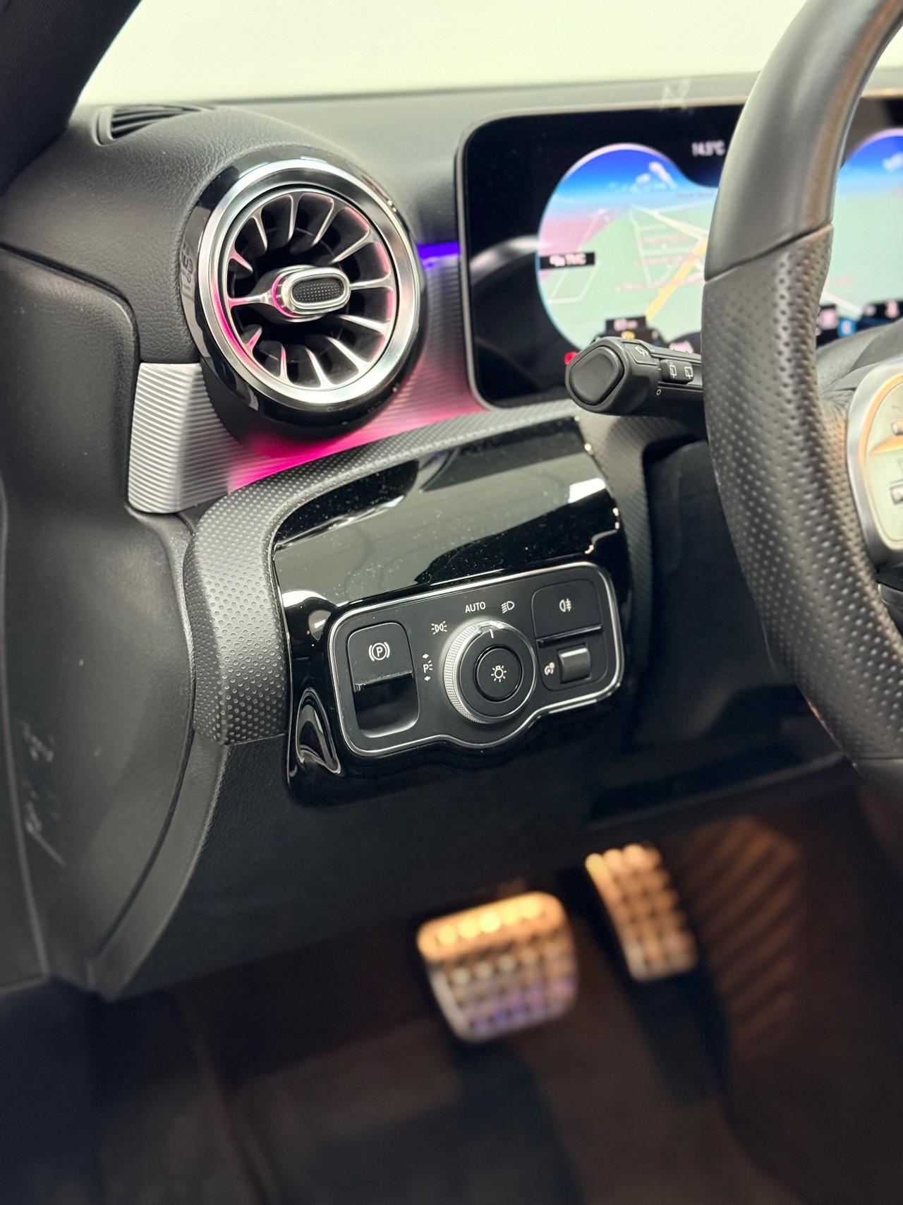 Mercedes-benz A 180 d Aut Premium AMG 11/2018 Euro 6B Neopatentati